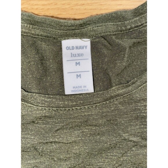Old Navy Medium Green Basic T shirt - Picture 2 of 2